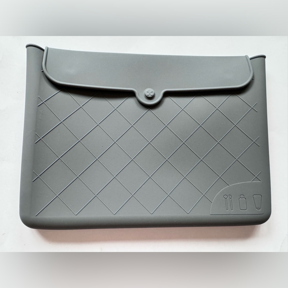 Travel Makeup Gray Slim Silicone Cosmetic Bag Buckle Flap Closure  NWT